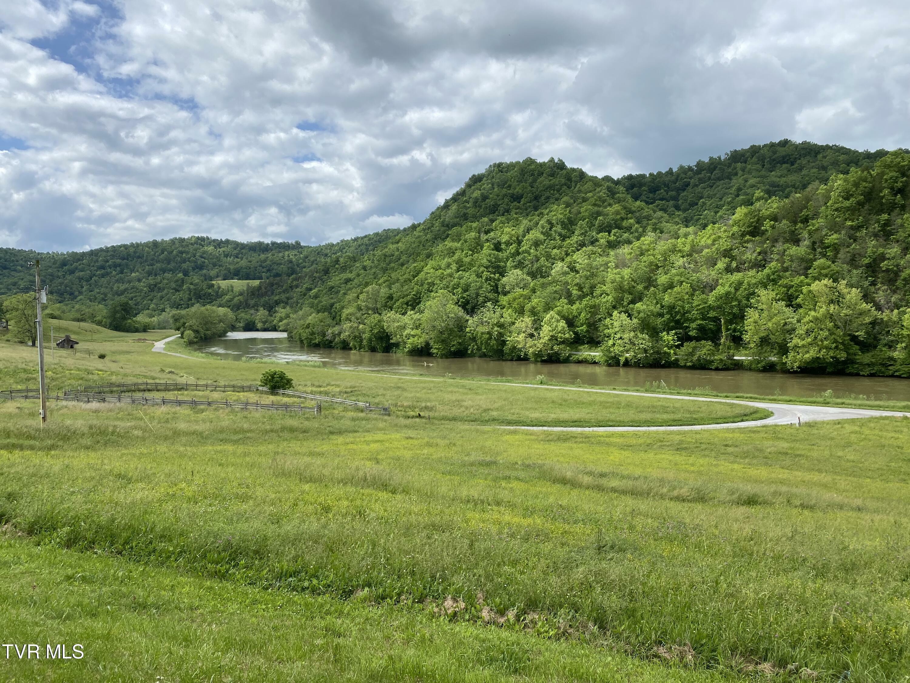 Property Photo:  215 Eb Hollow Road  TN 37731 