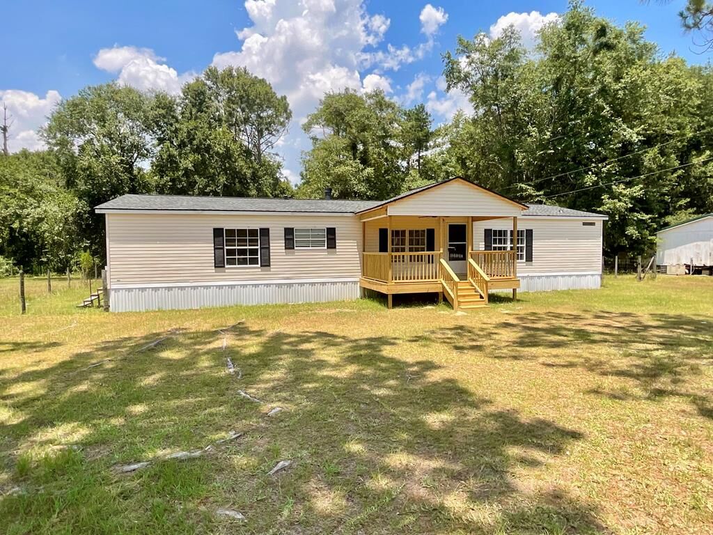 Property Photo:  4056 Twin Oaks Rd.  GA 31601 