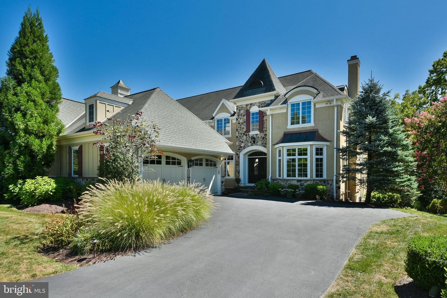 Property Photo: 218 Valley Ridge Road PA 19041