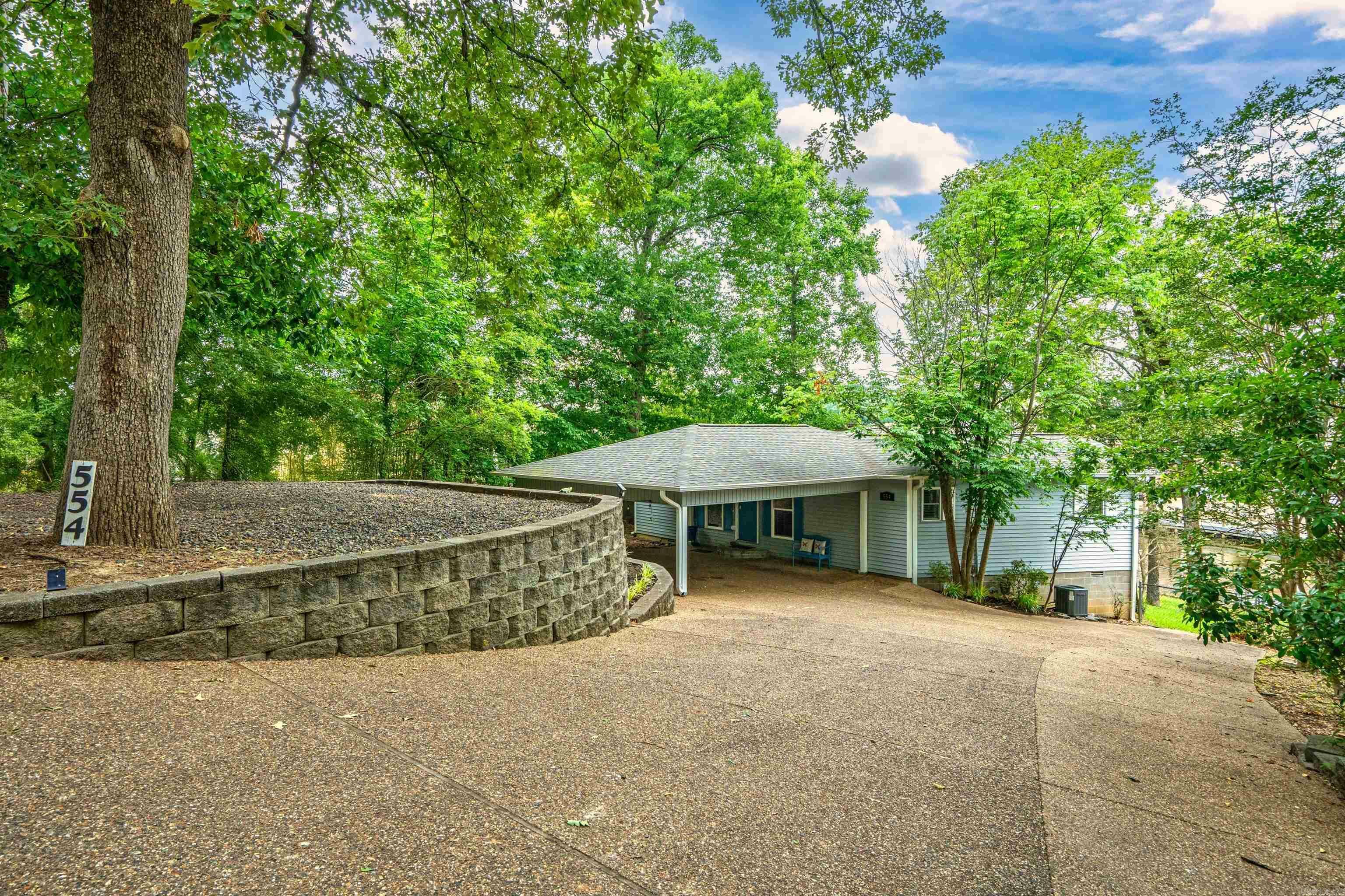 Property Photo:  554 Grand Point Drive  AR 71901 