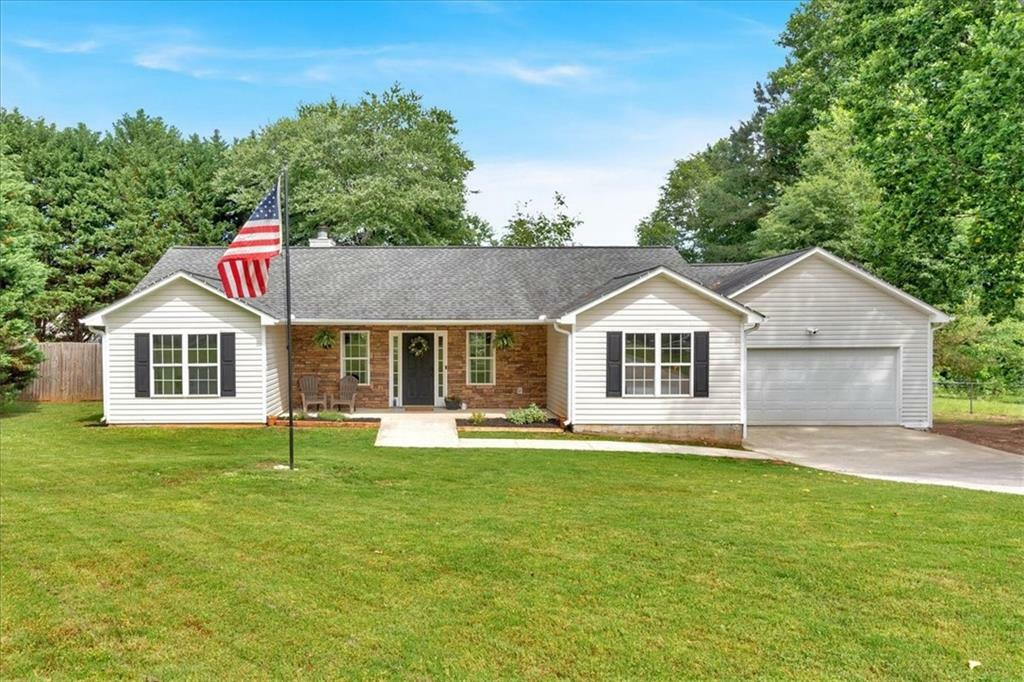 Property Photo: 41 Wood Circle GA 30180
