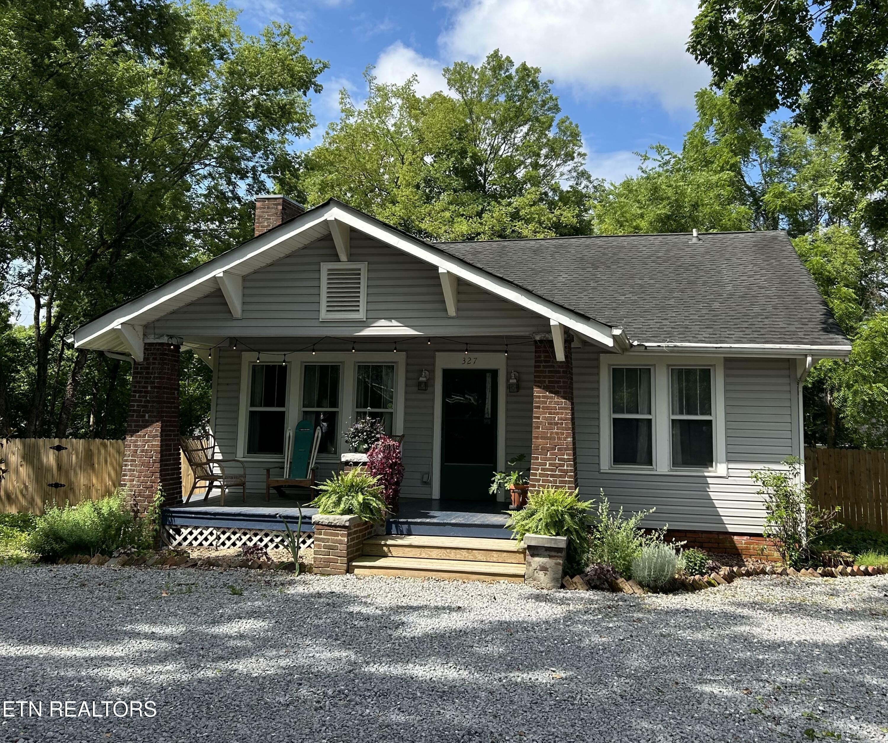 Property Photo:  327 Pettway Ave  TN 37920 