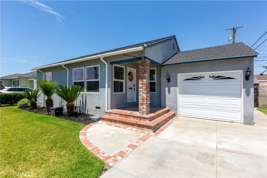 Property Photo:  11715 Pruess Avenue  CA 90241 