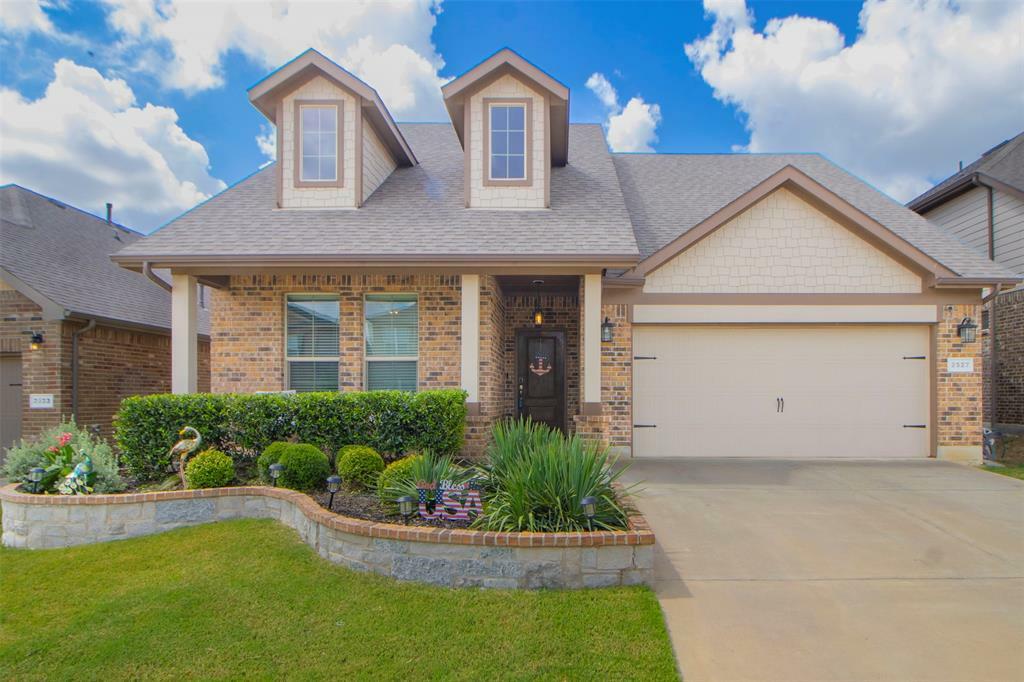 Property Photo:  2527 Candle Lane  TX 76247 