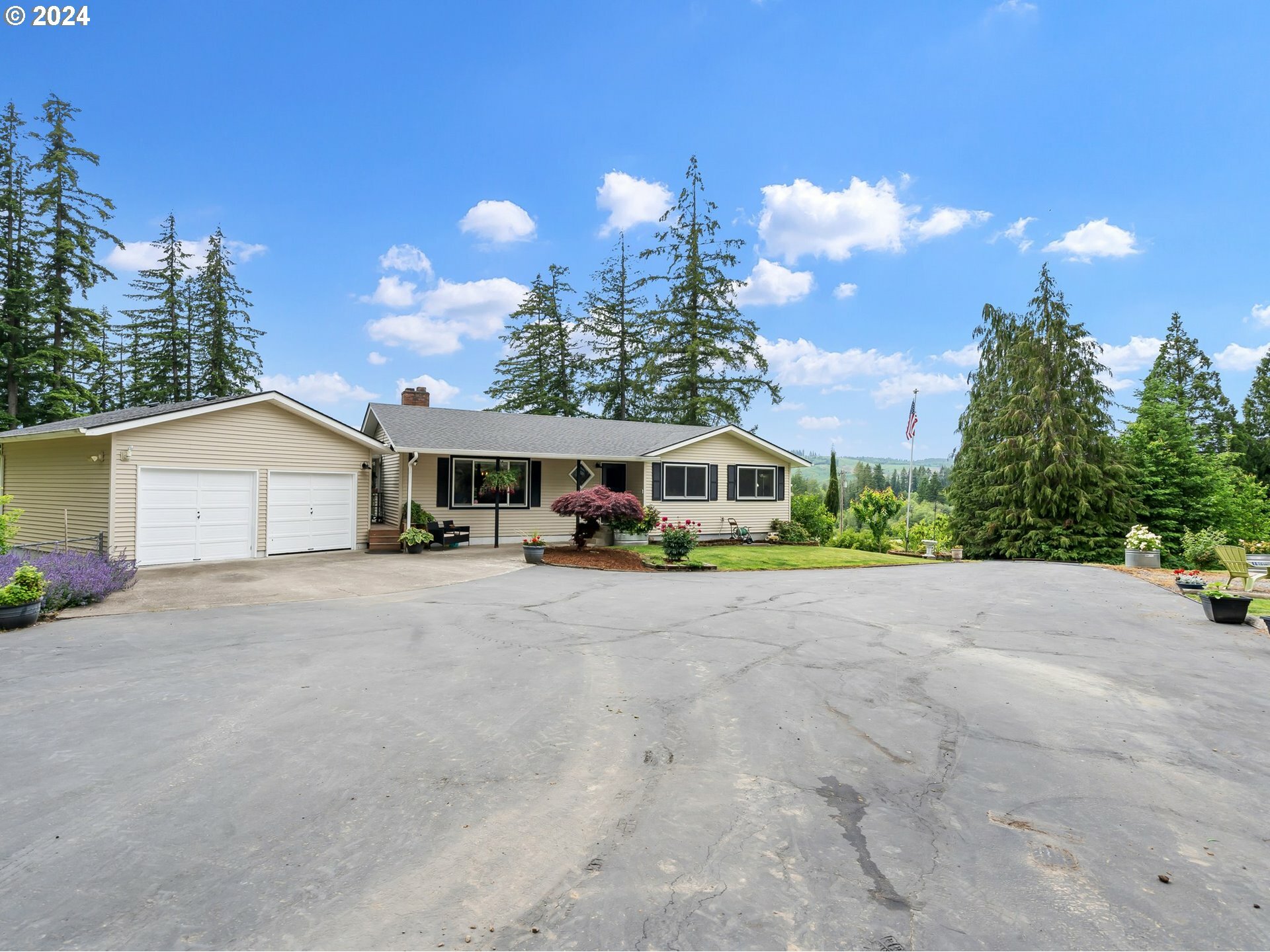 Property Photo: 67678 Nicolai Rd OR 97048