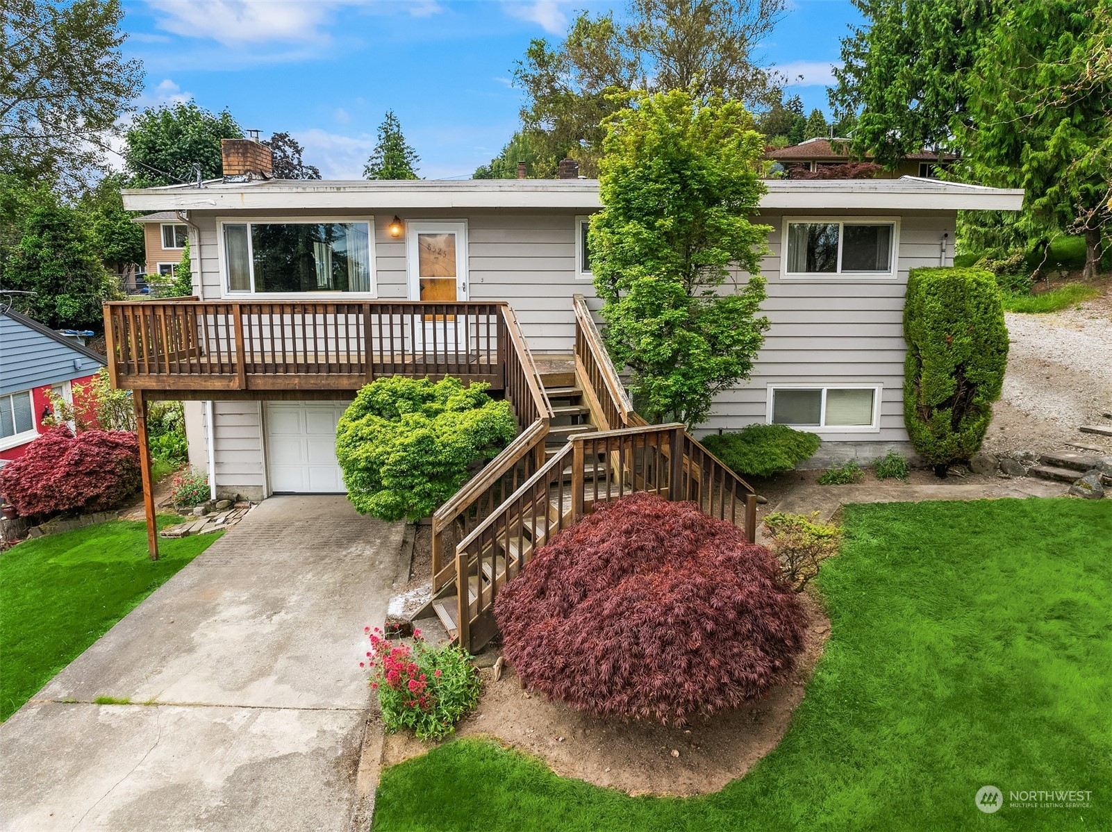 Property Photo:  8525 S 123rd Place  WA 98178 