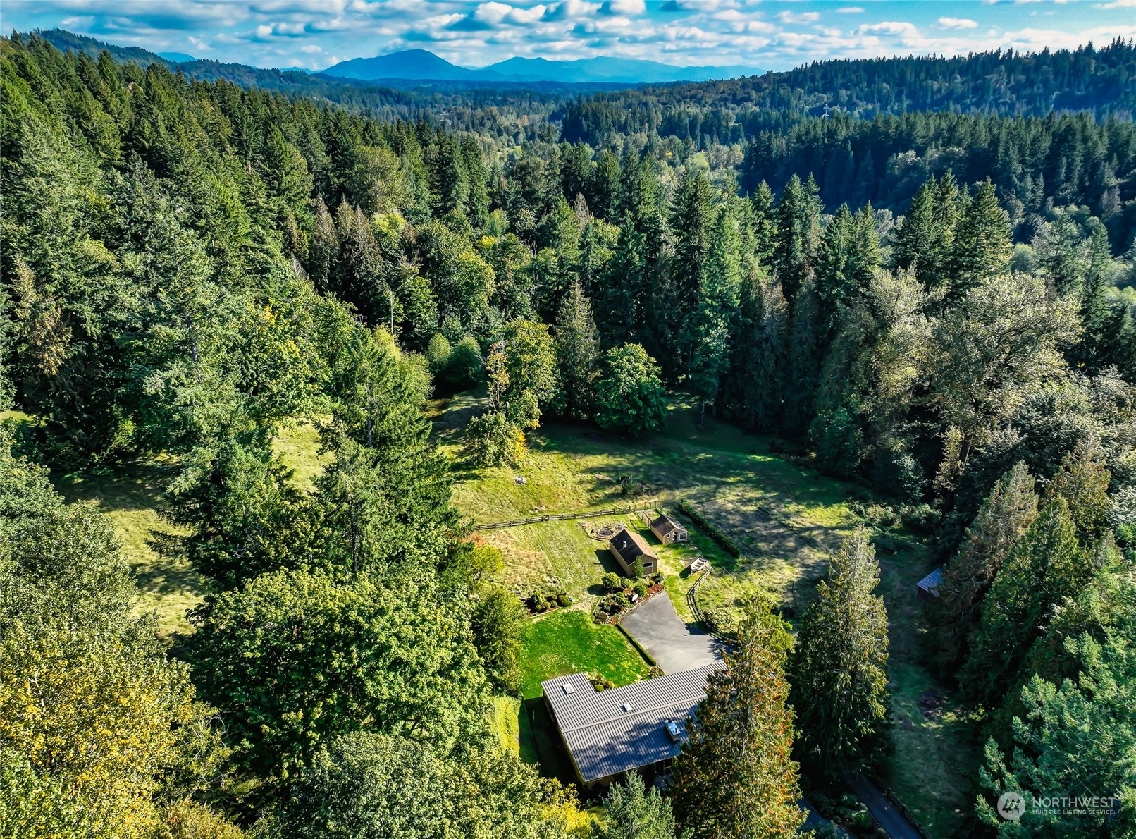 Property Photo:  24629 SE 153rd Place  WA 98027 