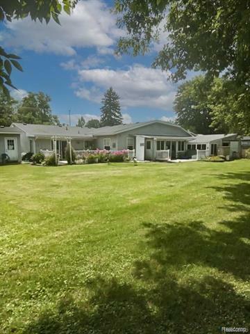 Property Photo:  1080 W Stanley Road  MI 48458 