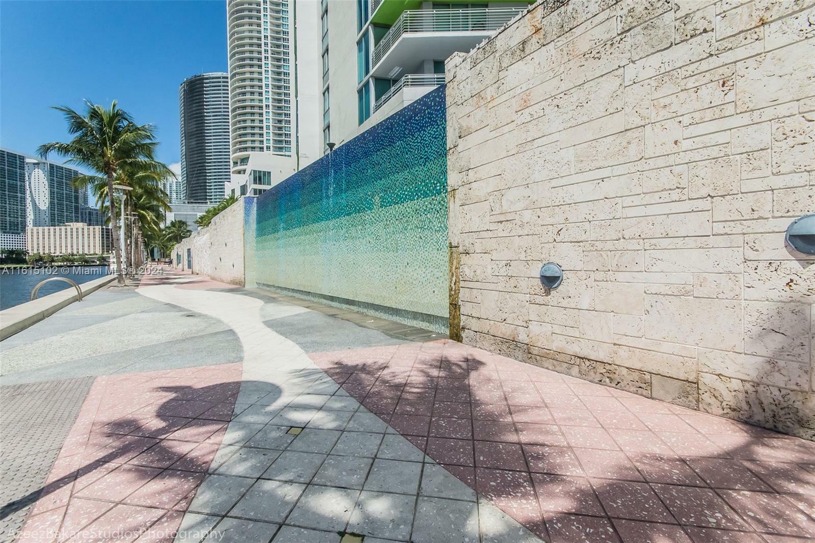 Property Photo:  325 S Biscayne Blvd 2114  FL 33131 