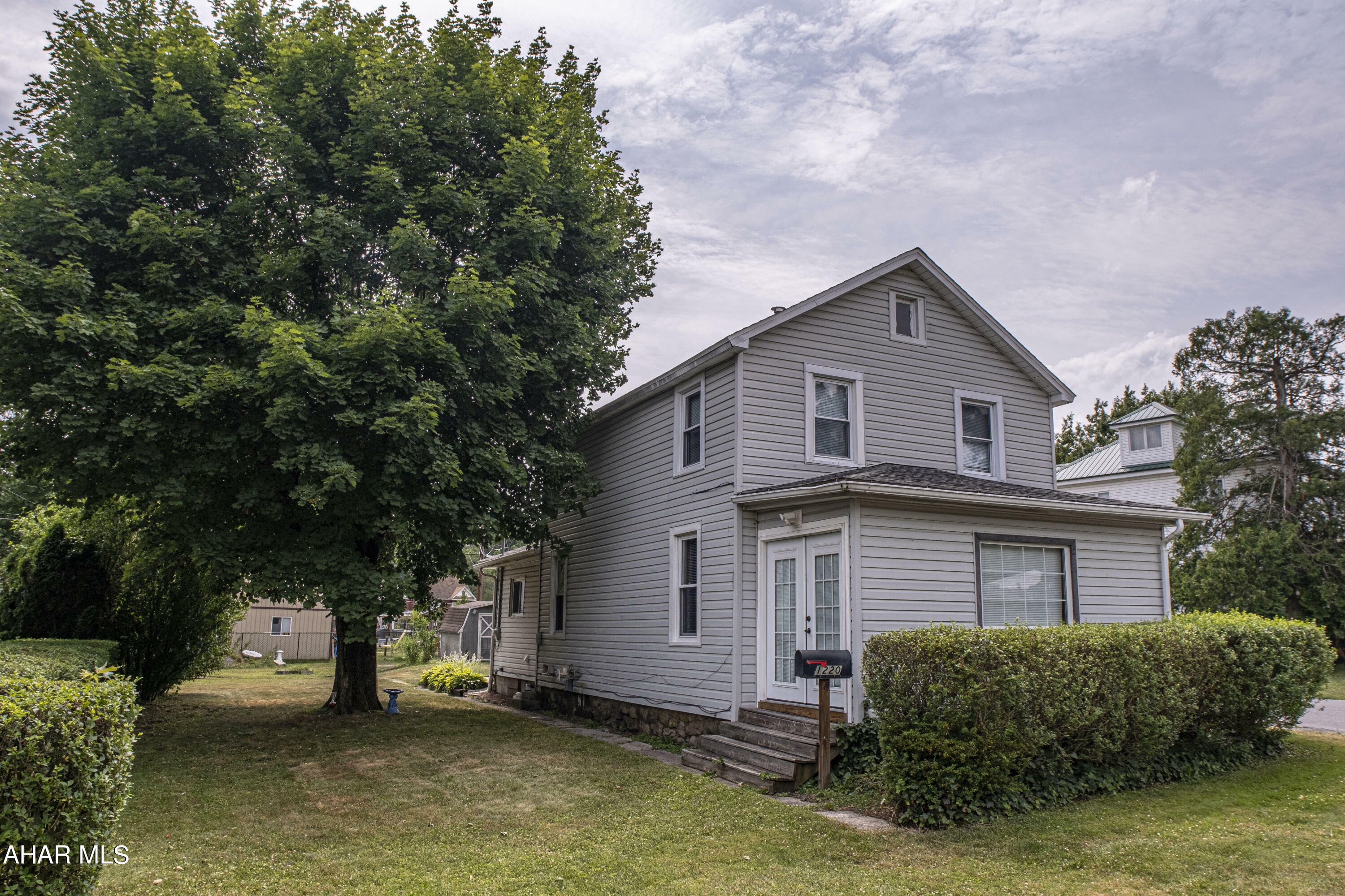 Property Photo:  1220 N Cambria Street  PA 16617 