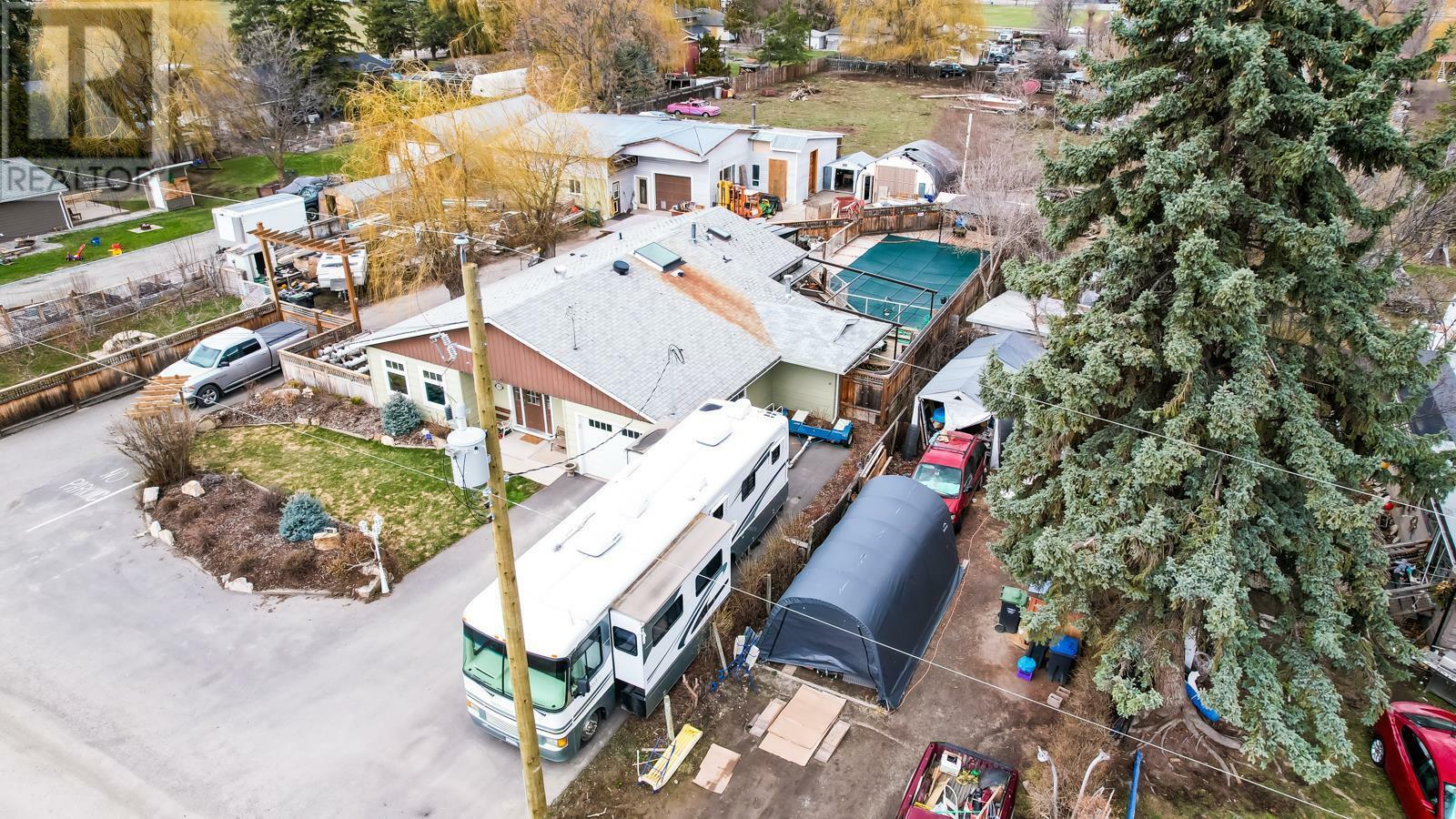 Property Photo:  3550 Redecopp Road  BC V4V 1X5 