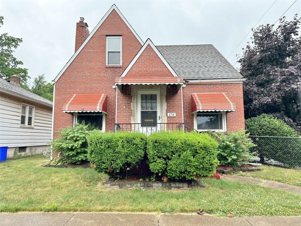 Property Photo:  654 Payne Avenue  PA 16503 