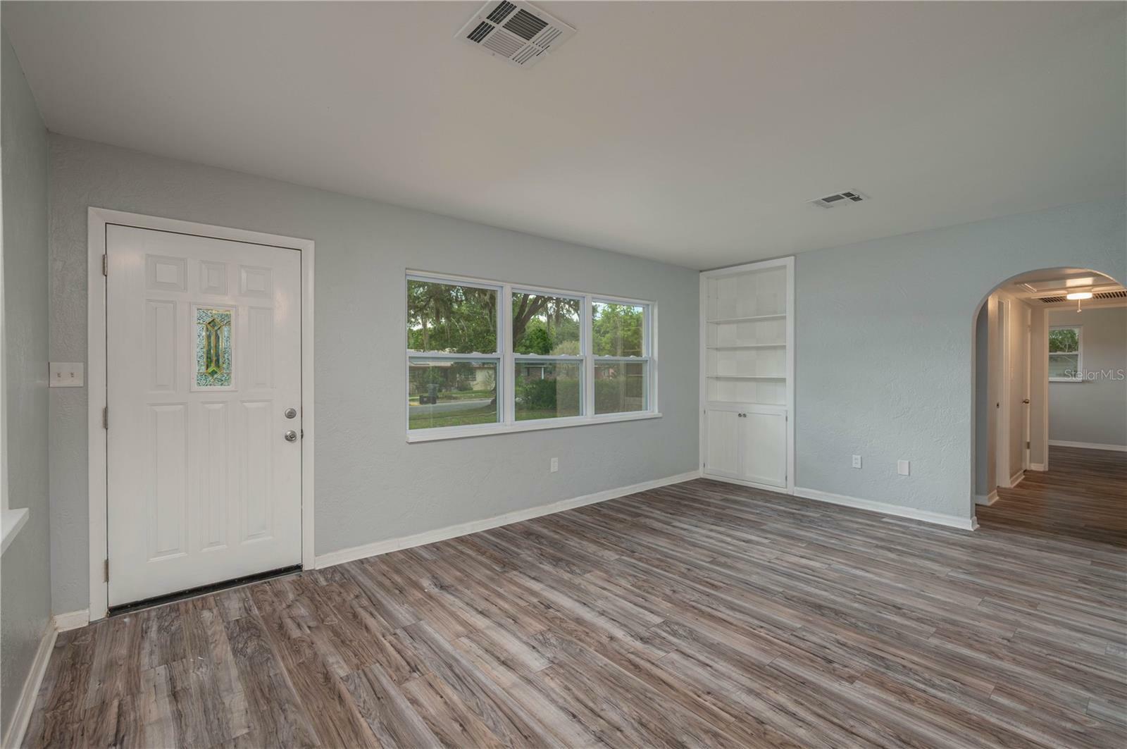 Property Photo:  656 Lorraine Circle  FL 33853 