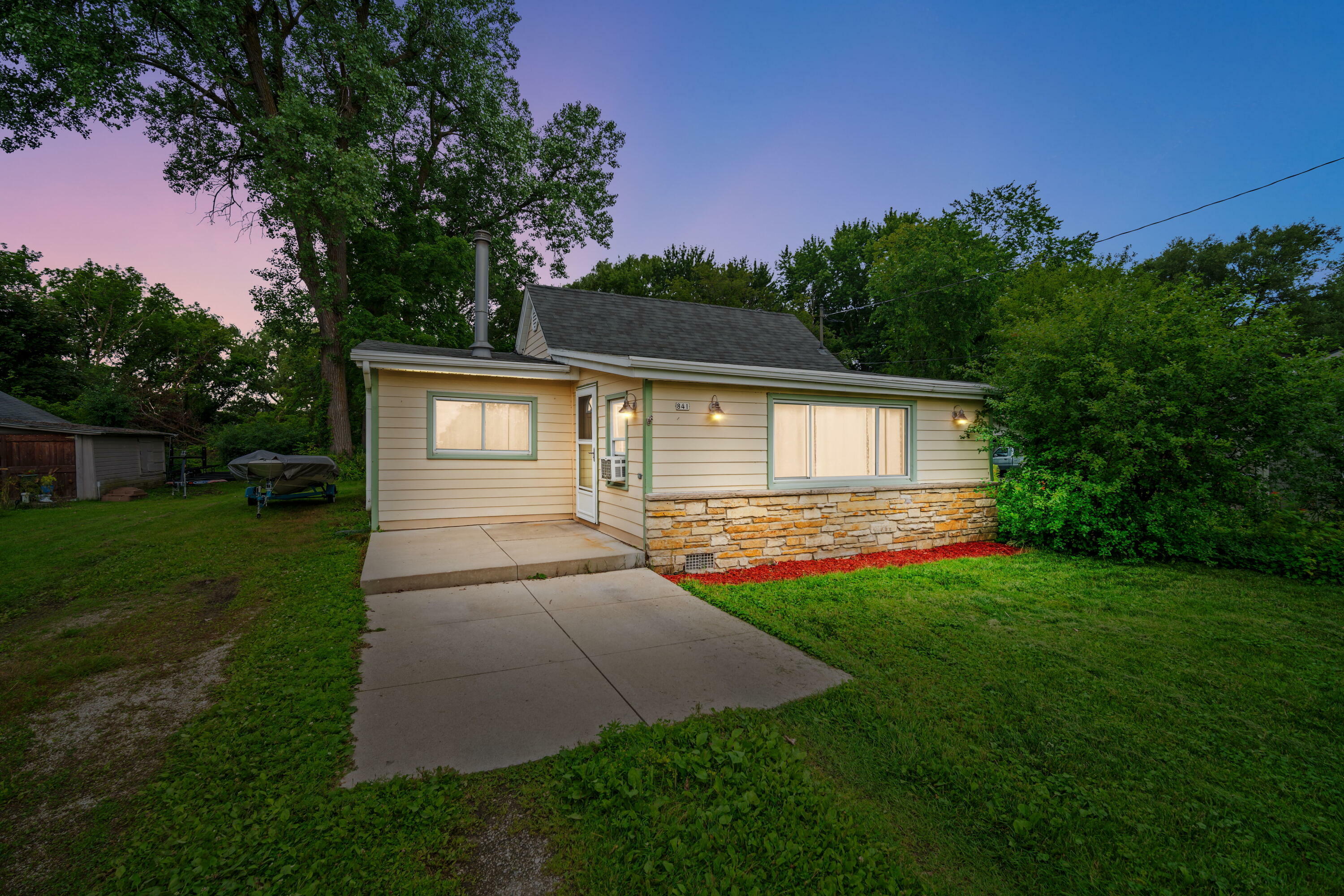 841 Bark Lake Dr  Richfield WI 53033 photo