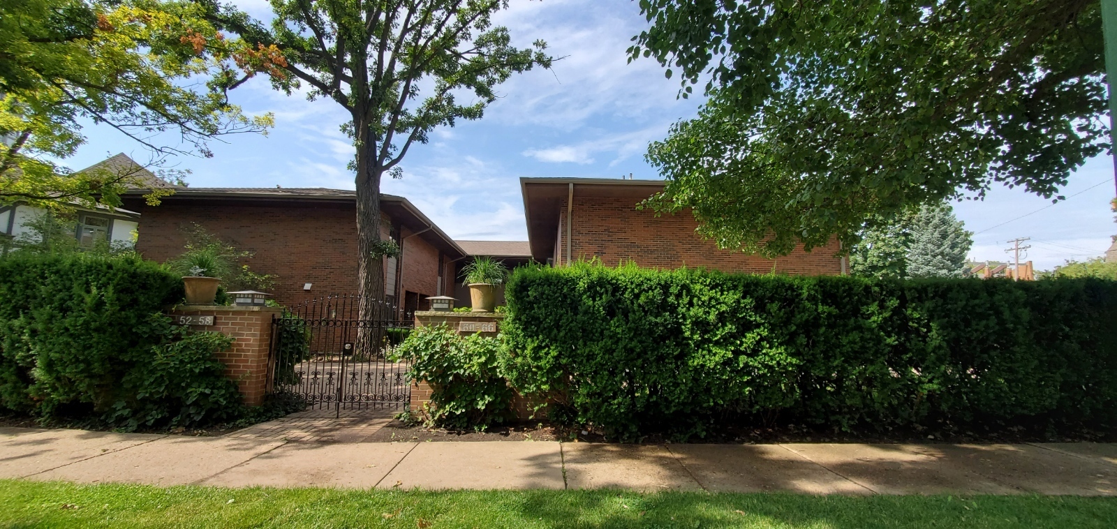 Property Photo:  60 E Center Avenue 60  IL 60044 