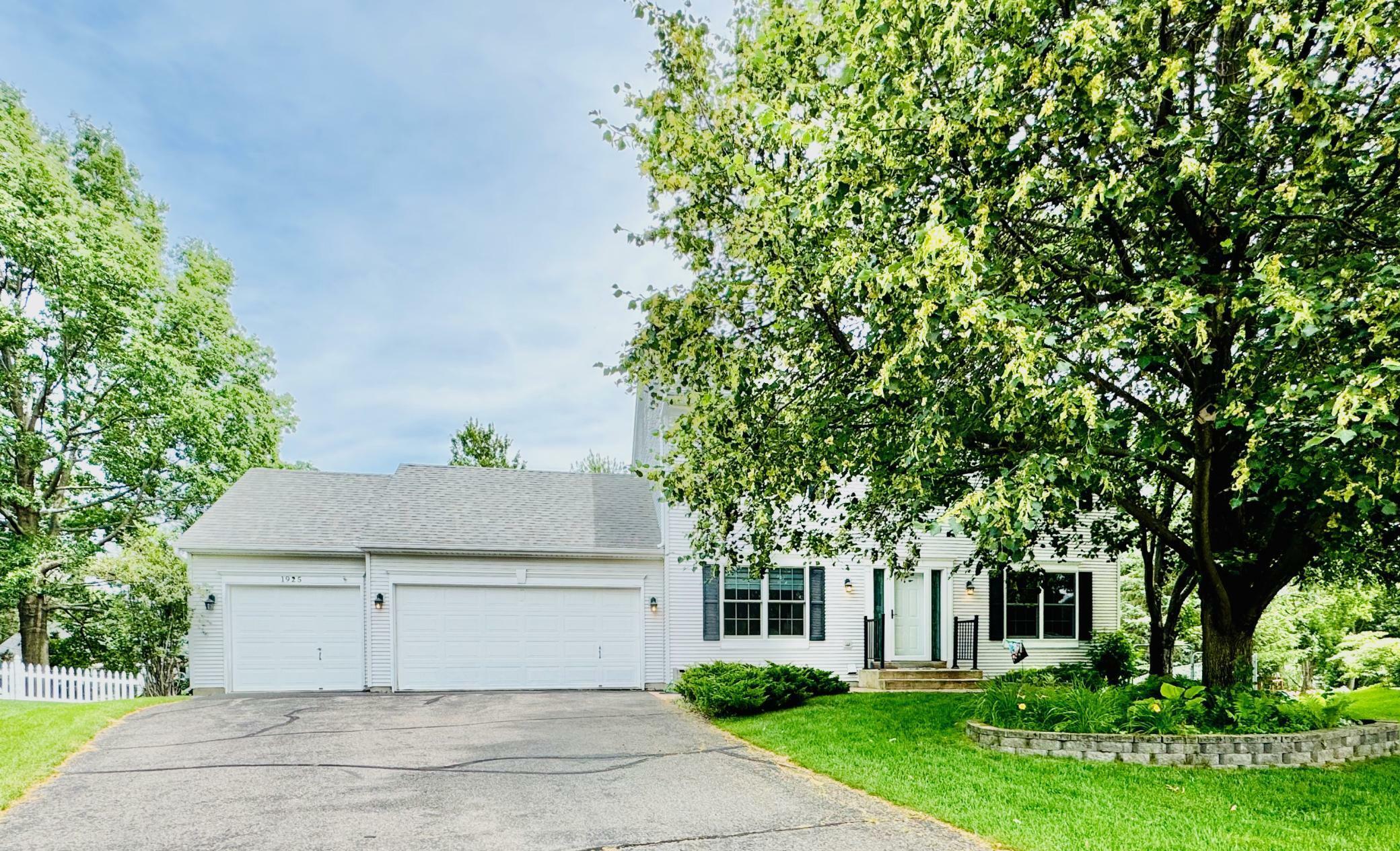 1925 Spinaker Circle  Woodbury MN 55125 photo