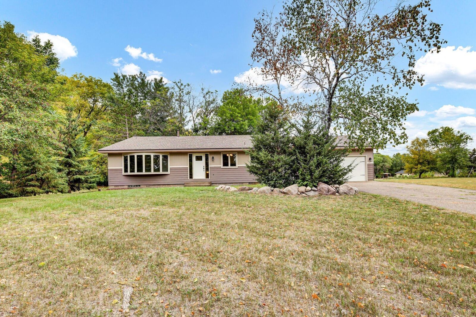 Property Photo: 13921 Vinewood Lane N MN 55327