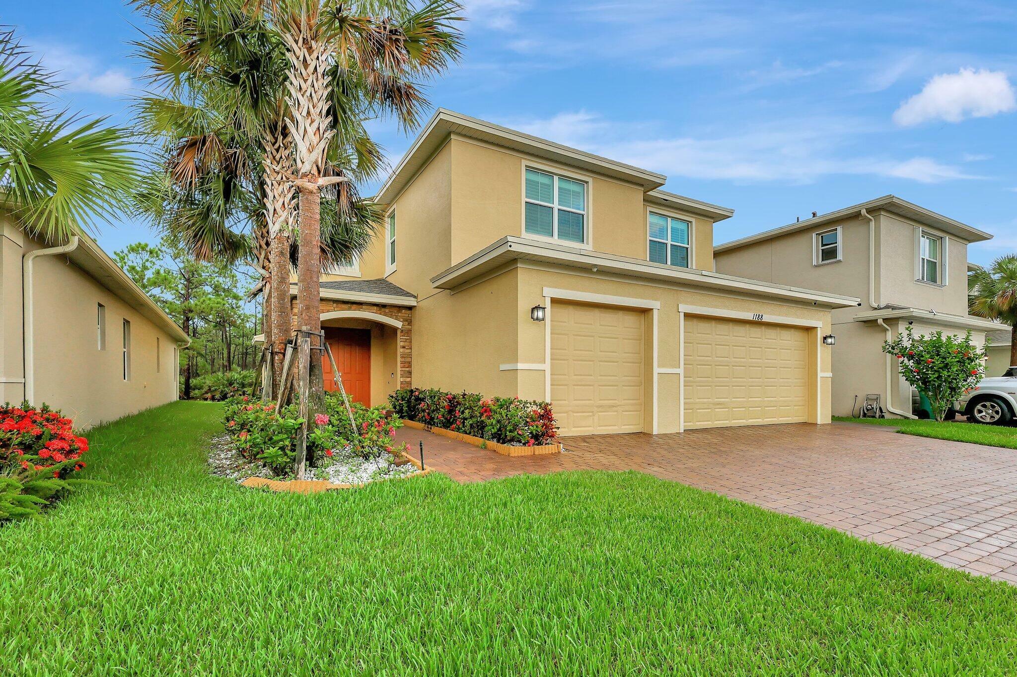 Property Photo:  1188 NW Leonardo Circle  FL 34986 