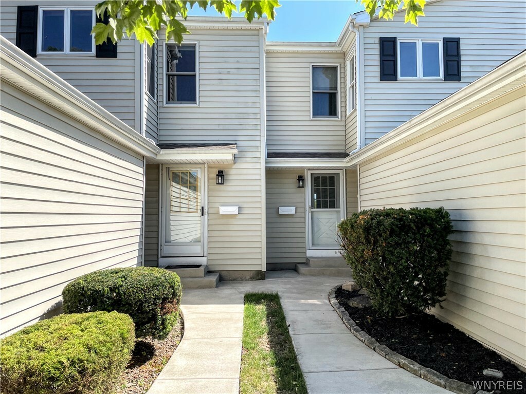 Property Photo:  2984 E River Road  NY 14072 