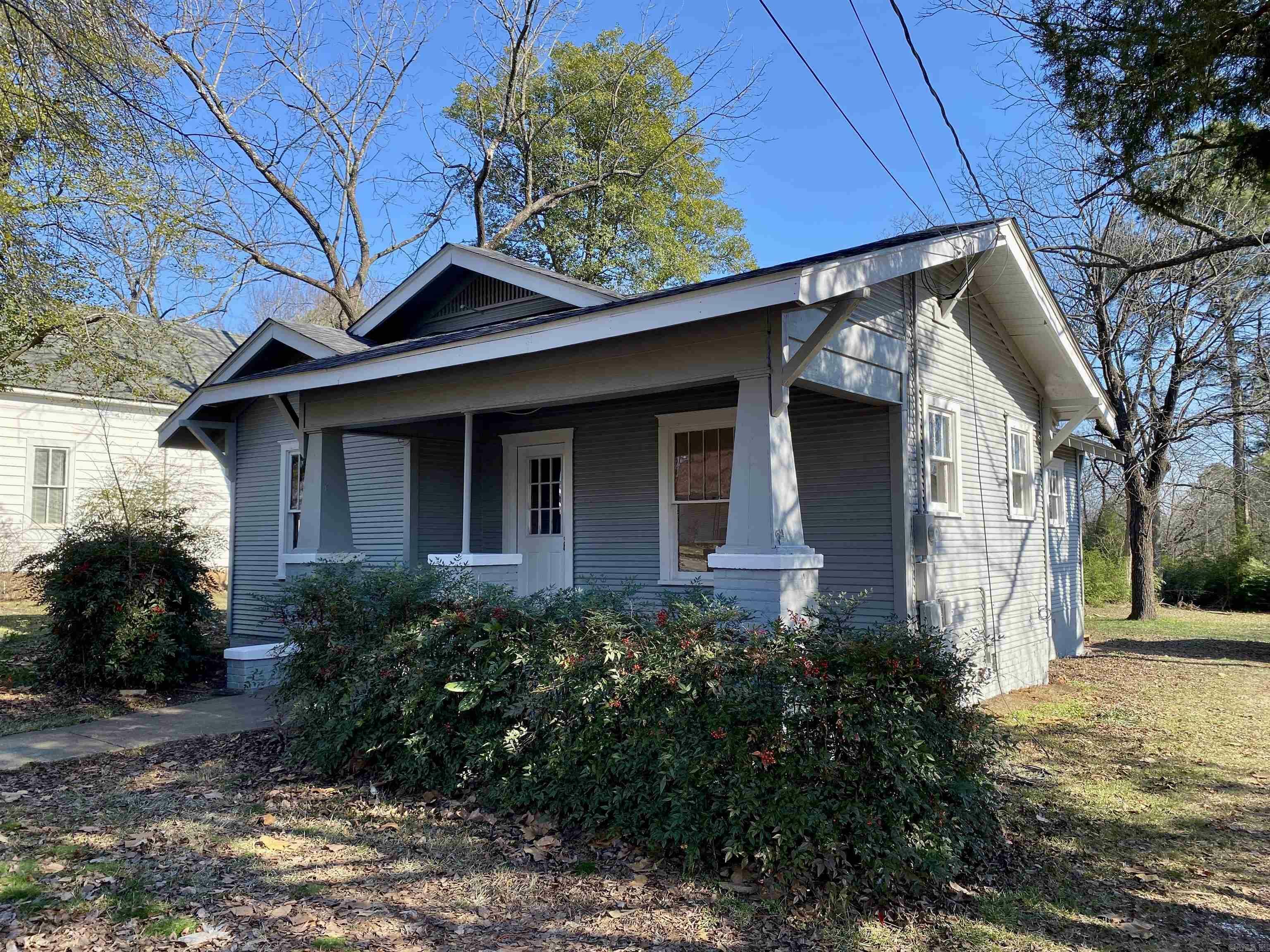 Property Photo: 312 N Montgomery St AR 72830