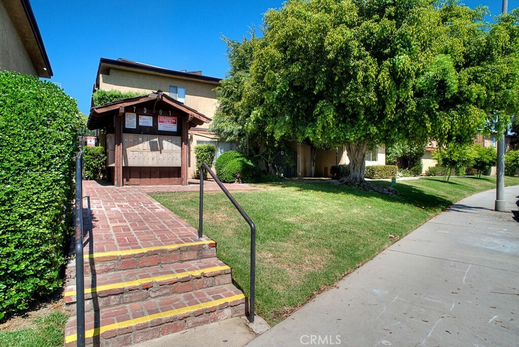 Property Photo:  7301 Lennox Avenue A7  CA 91405 