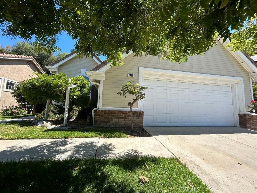 Property Photo:  2489 Gillingham Circle  CA 91362 