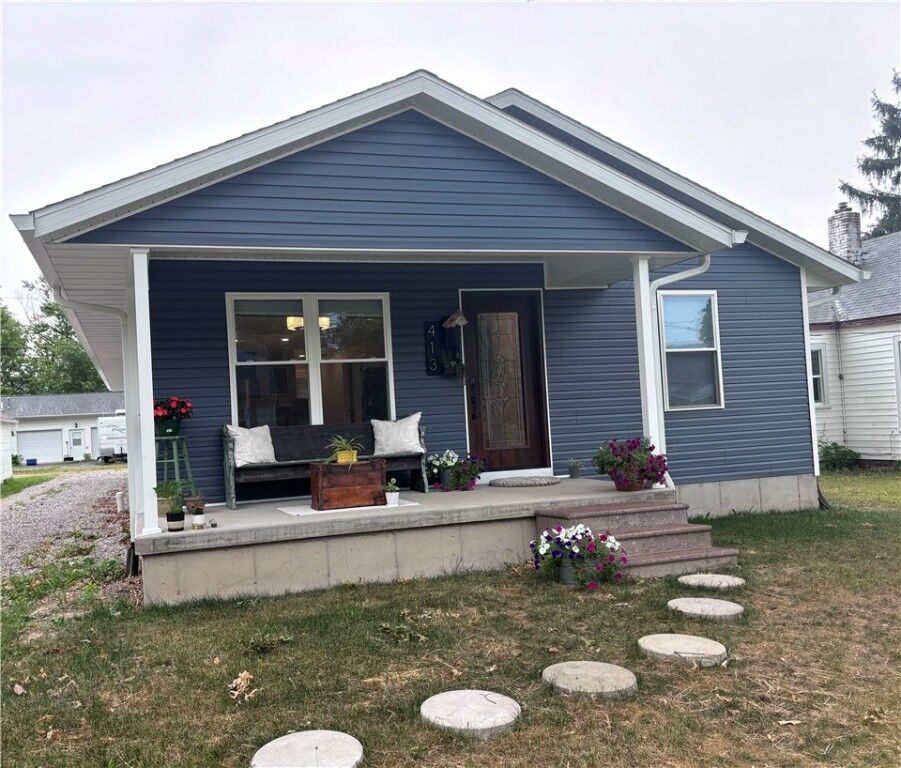 Property Photo:  413 S 4th Street  IL 62411 