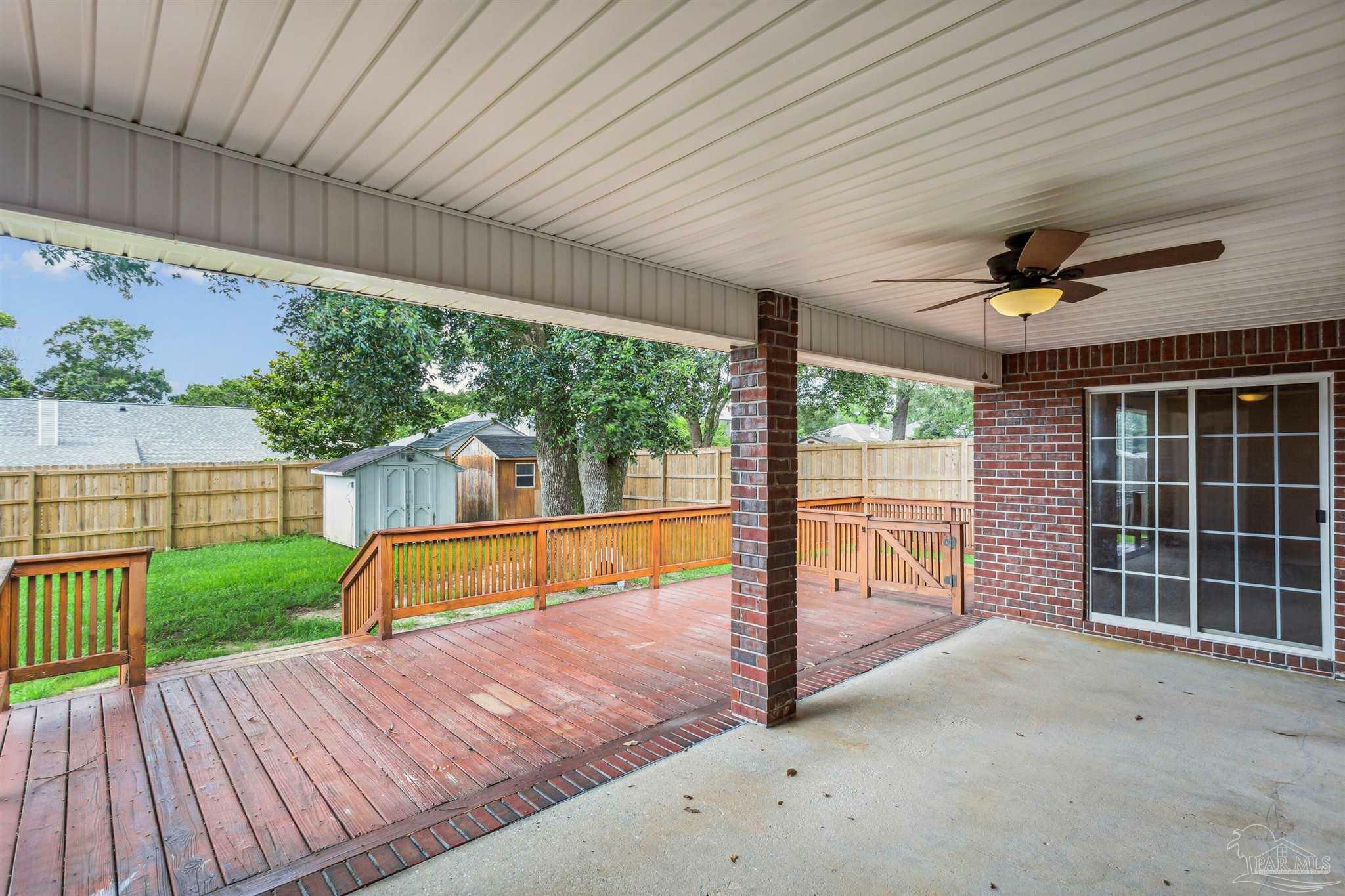 Property Photo:  3321 Holt Cir  FL 32526 