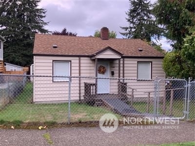 Property Photo: 7765 10th Avenue SW WA 98106