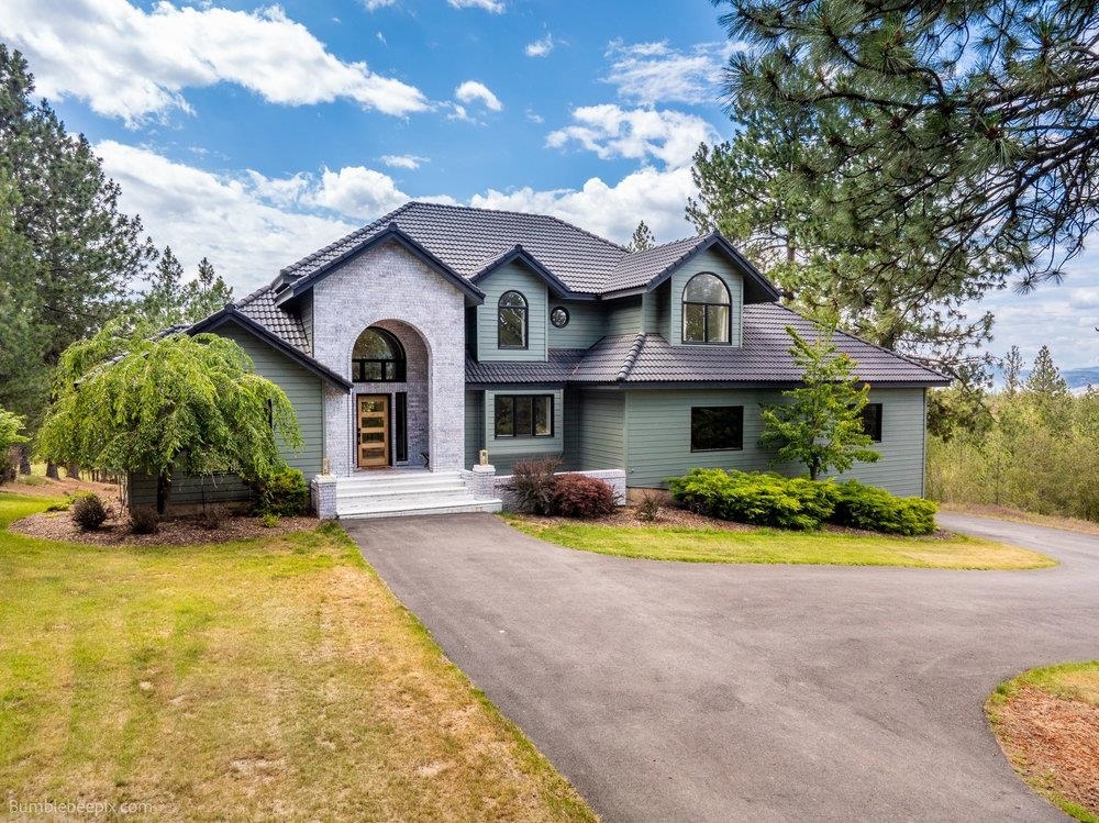 Property Photo:  311 N Greenridge Dr  WA 99019 