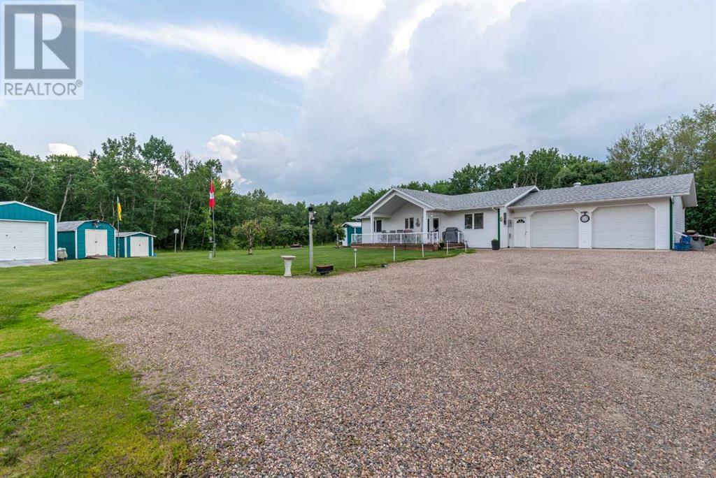 Property Photo:  202 Lakeshore Drive  SK S0M 2T0 