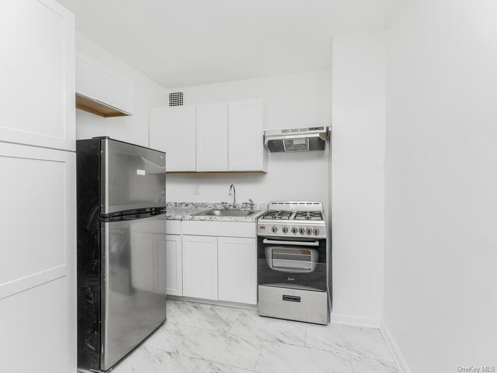 Property Photo:  6535 Broadway 4J  NY 10471 