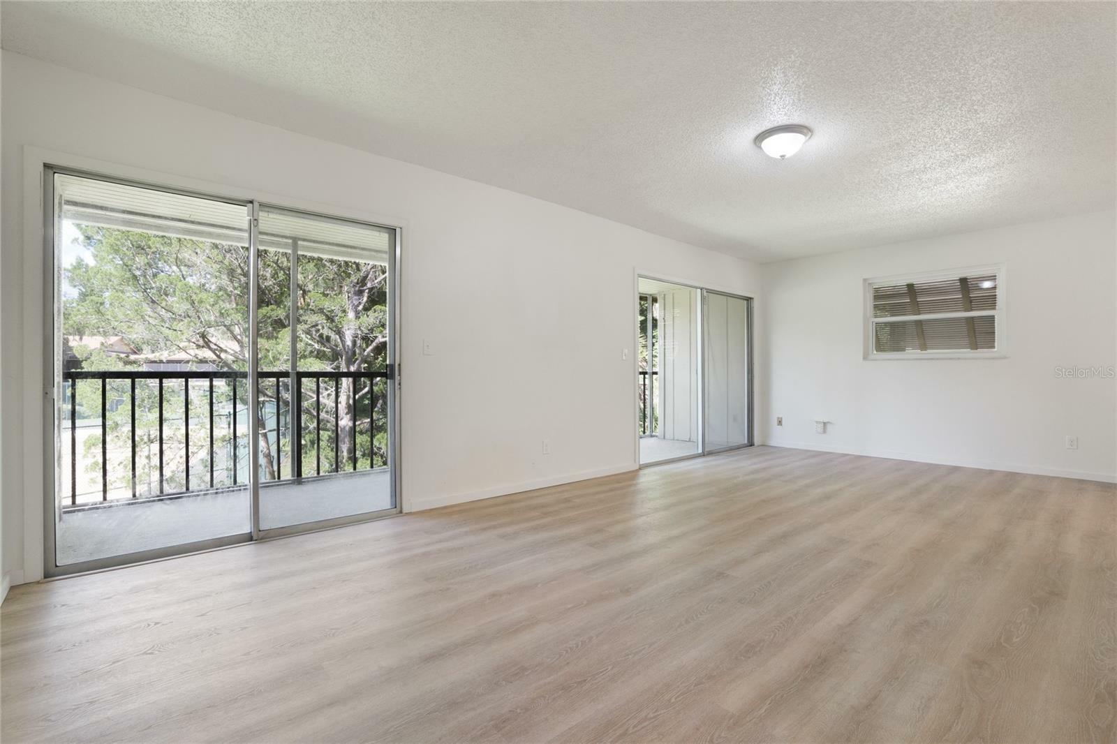 Property Photo: 130 Jasmine Woods Court 8B FL 32725