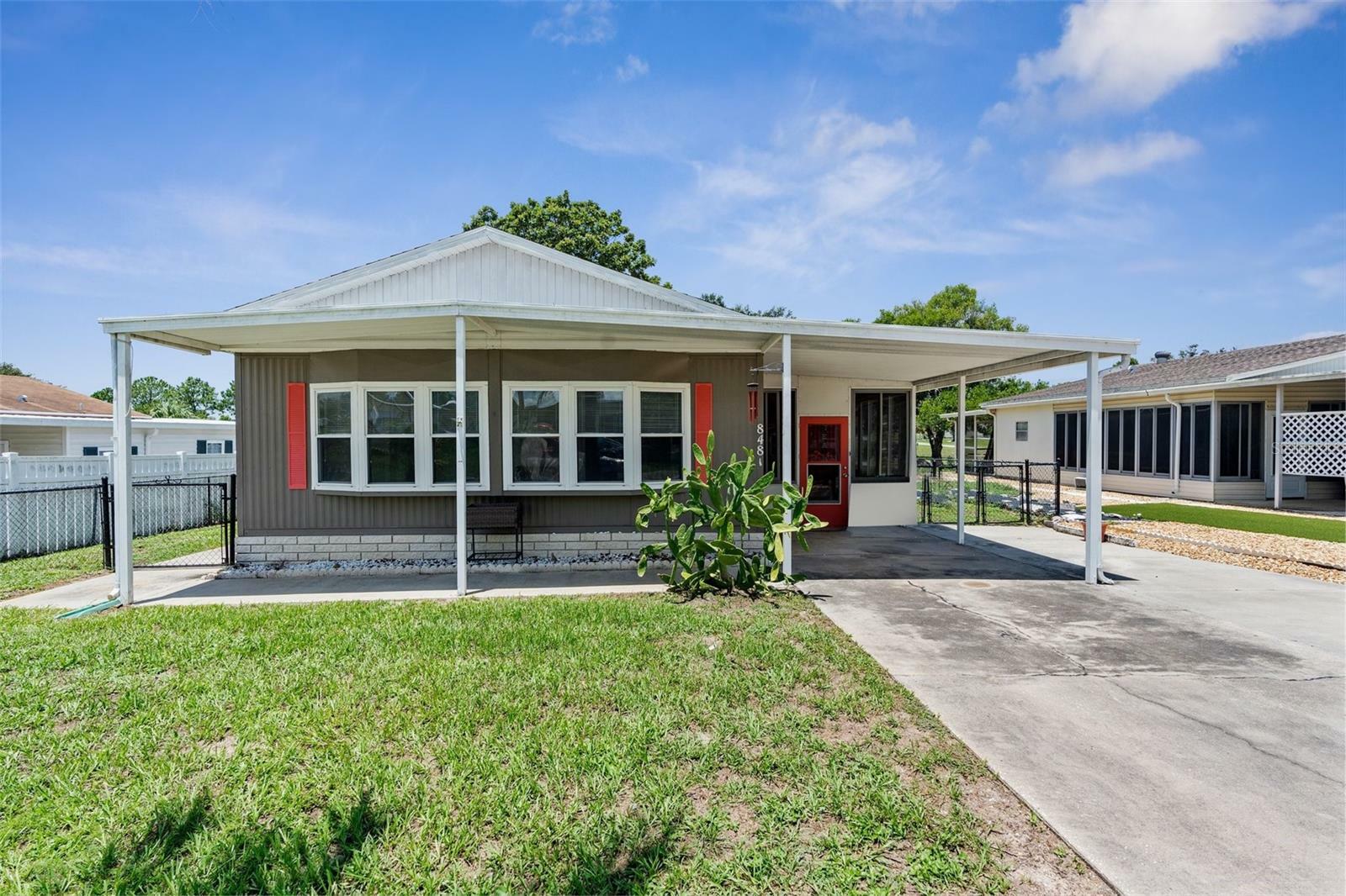 Property Photo:  8481 Dickens Avenue  FL 34613 