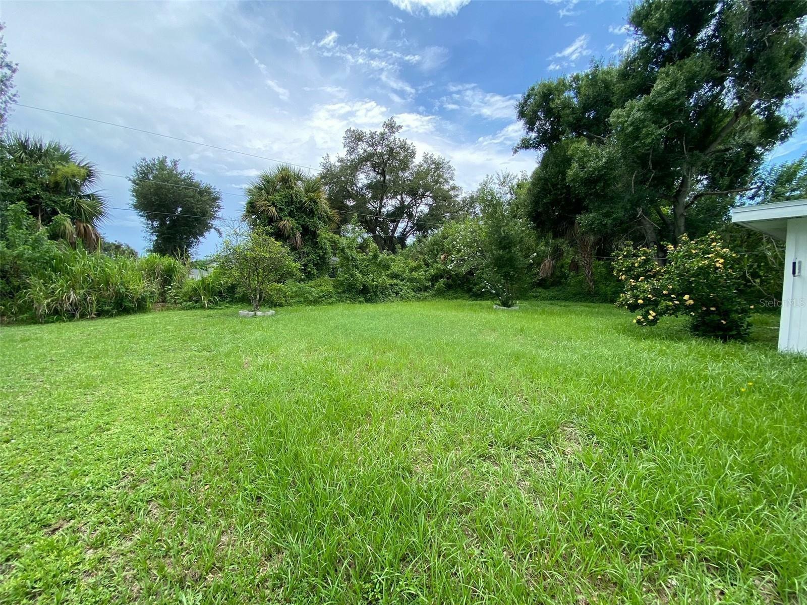 Property Photo:  18521 Edgewater Drive  FL 33948 