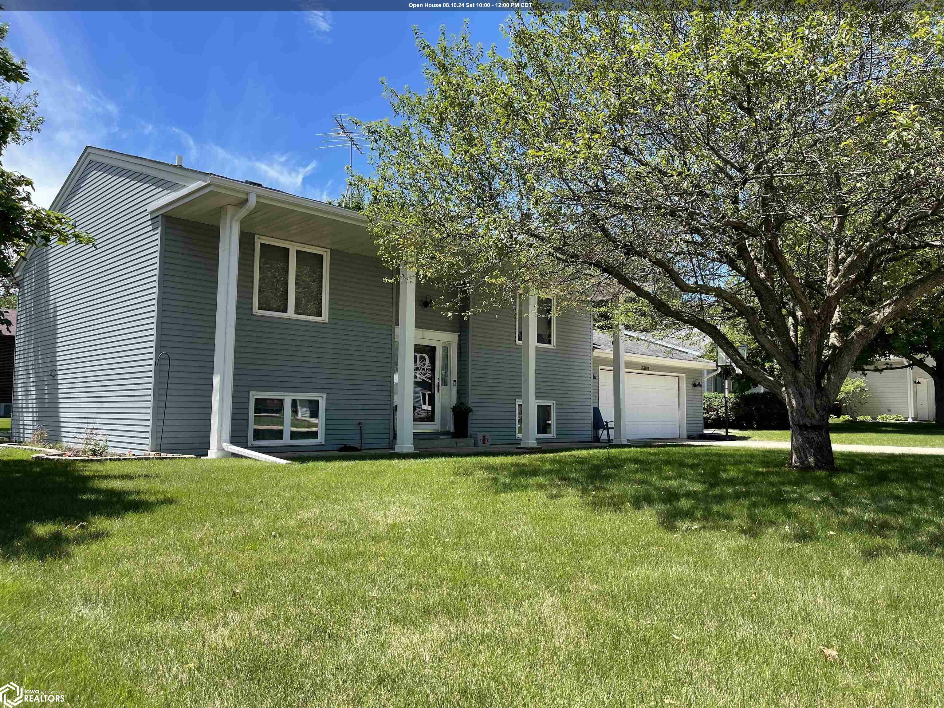 Property Photo:  2309 14th Place  IA 50428-2066 