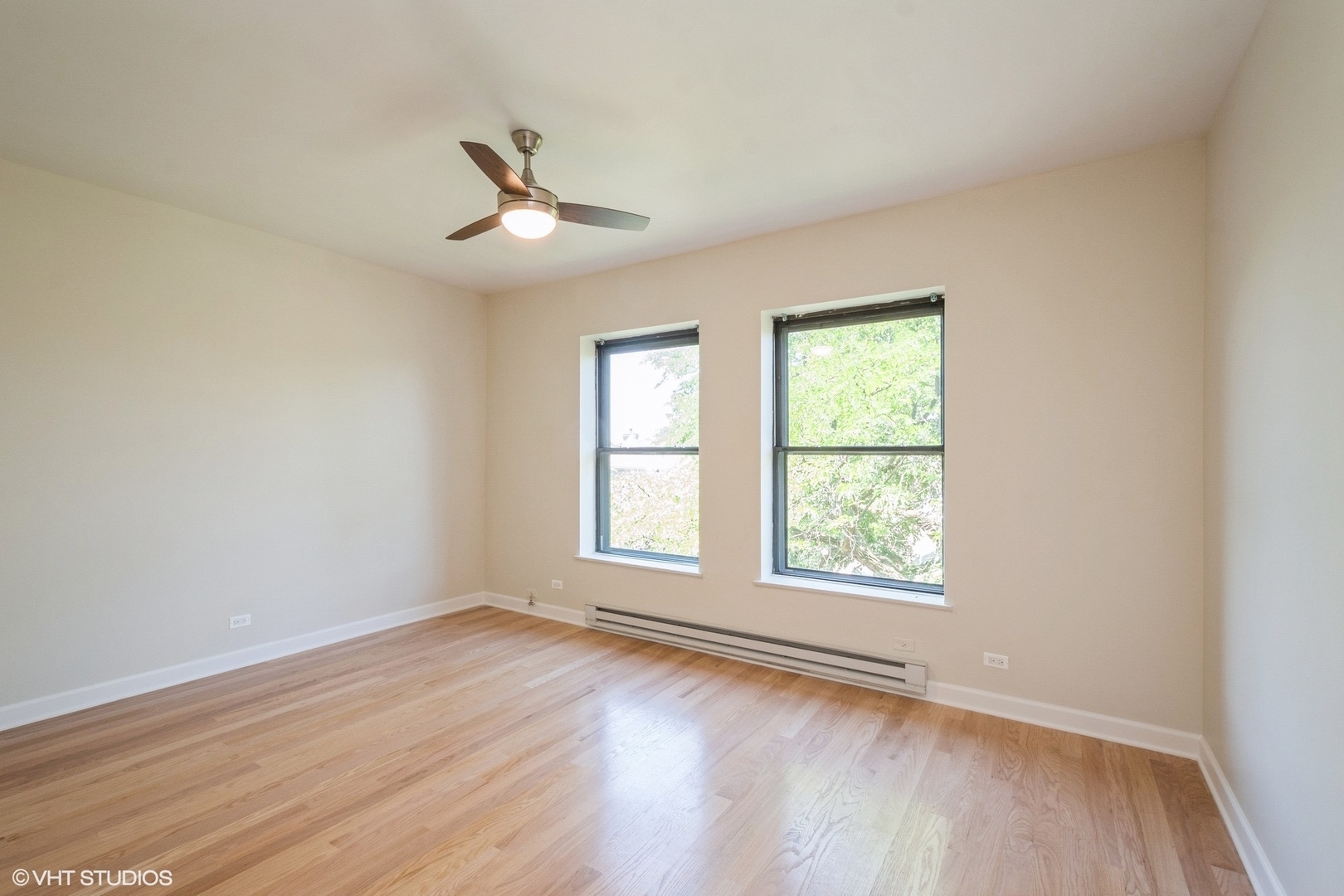 Property Photo:  5345 S Ellis Avenue H-1  IL 60615 