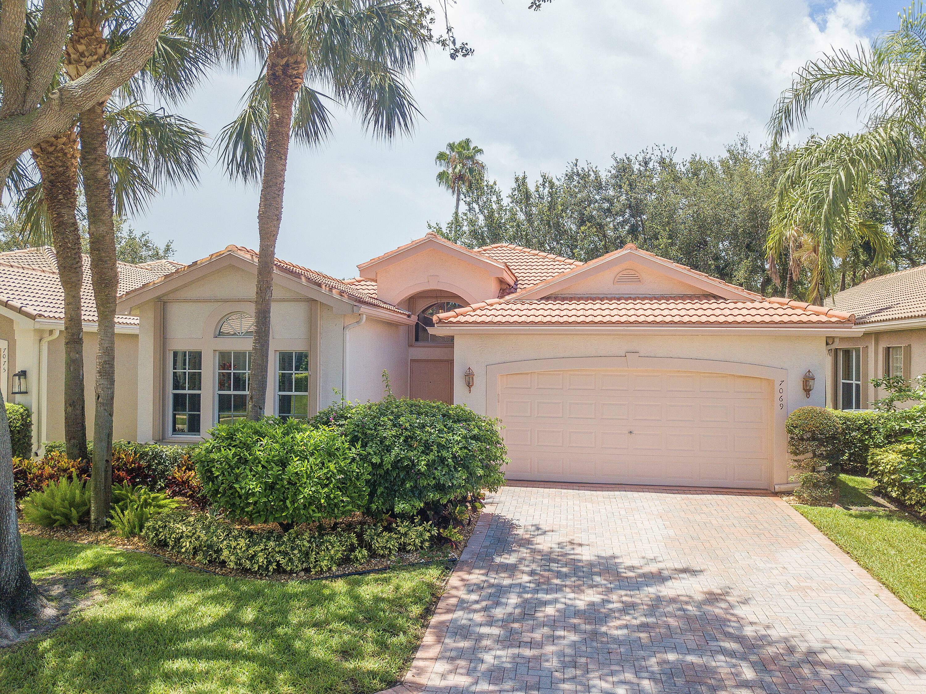 Property Photo:  7069 Avila Terrace Way  FL 33446 