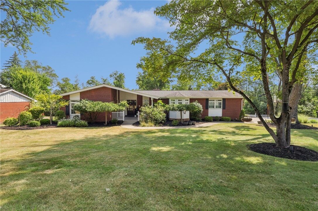 Property Photo: 1023 Forsythe Rd PA 15106