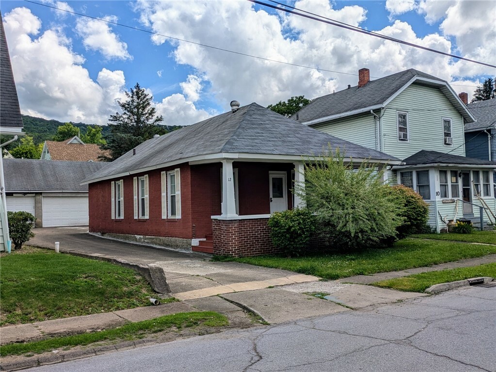 Property Photo:  12 Euclid Avenue  PA 16701 