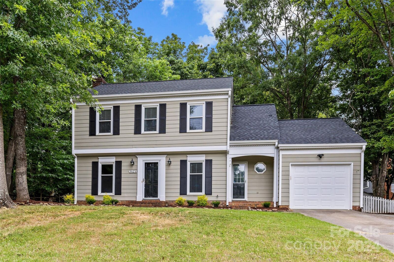 Property Photo:  9829 Deer Spring Lane  NC 28210 