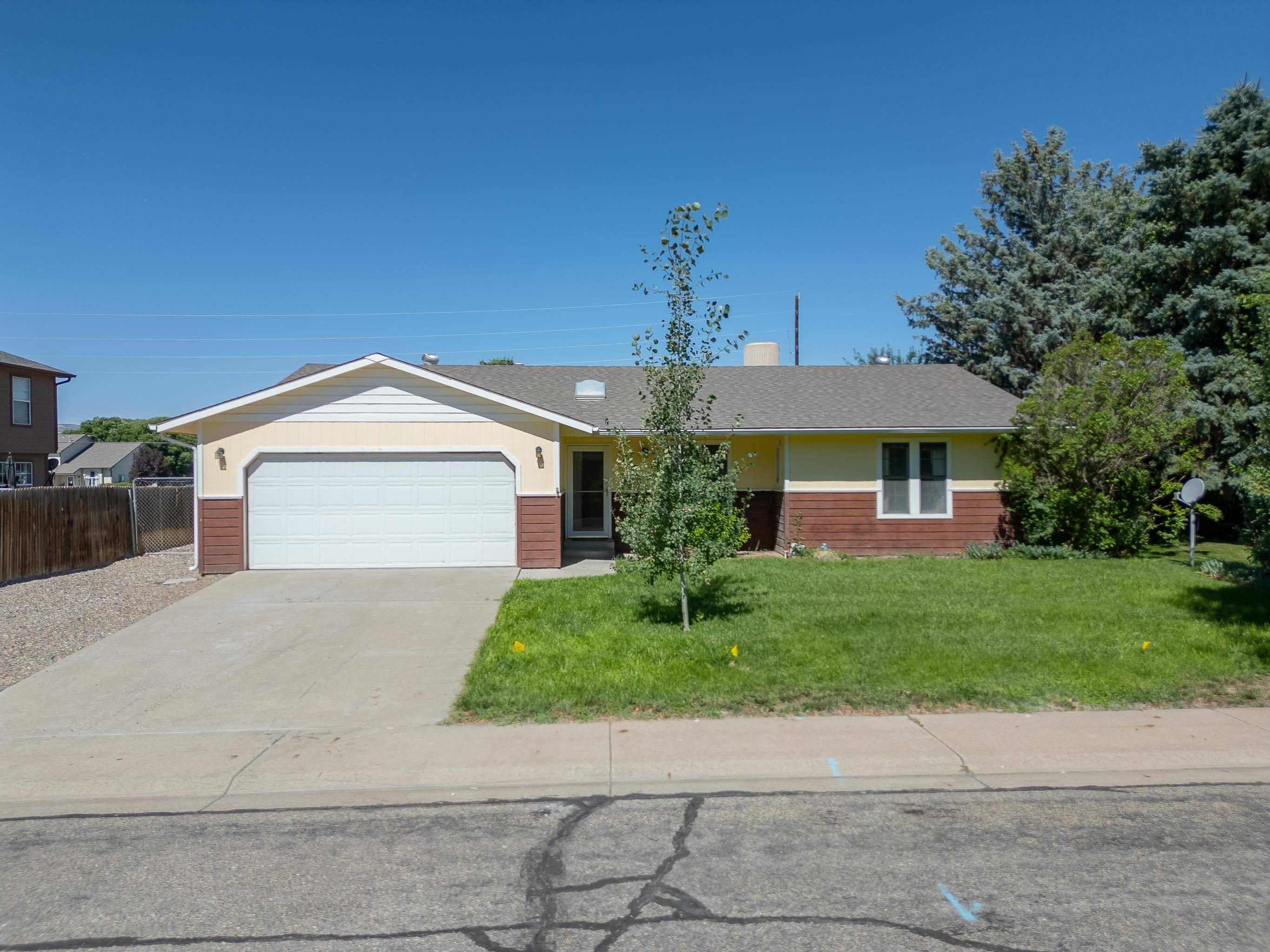 Property Photo:  710 Pinyon Court  CO 81521 