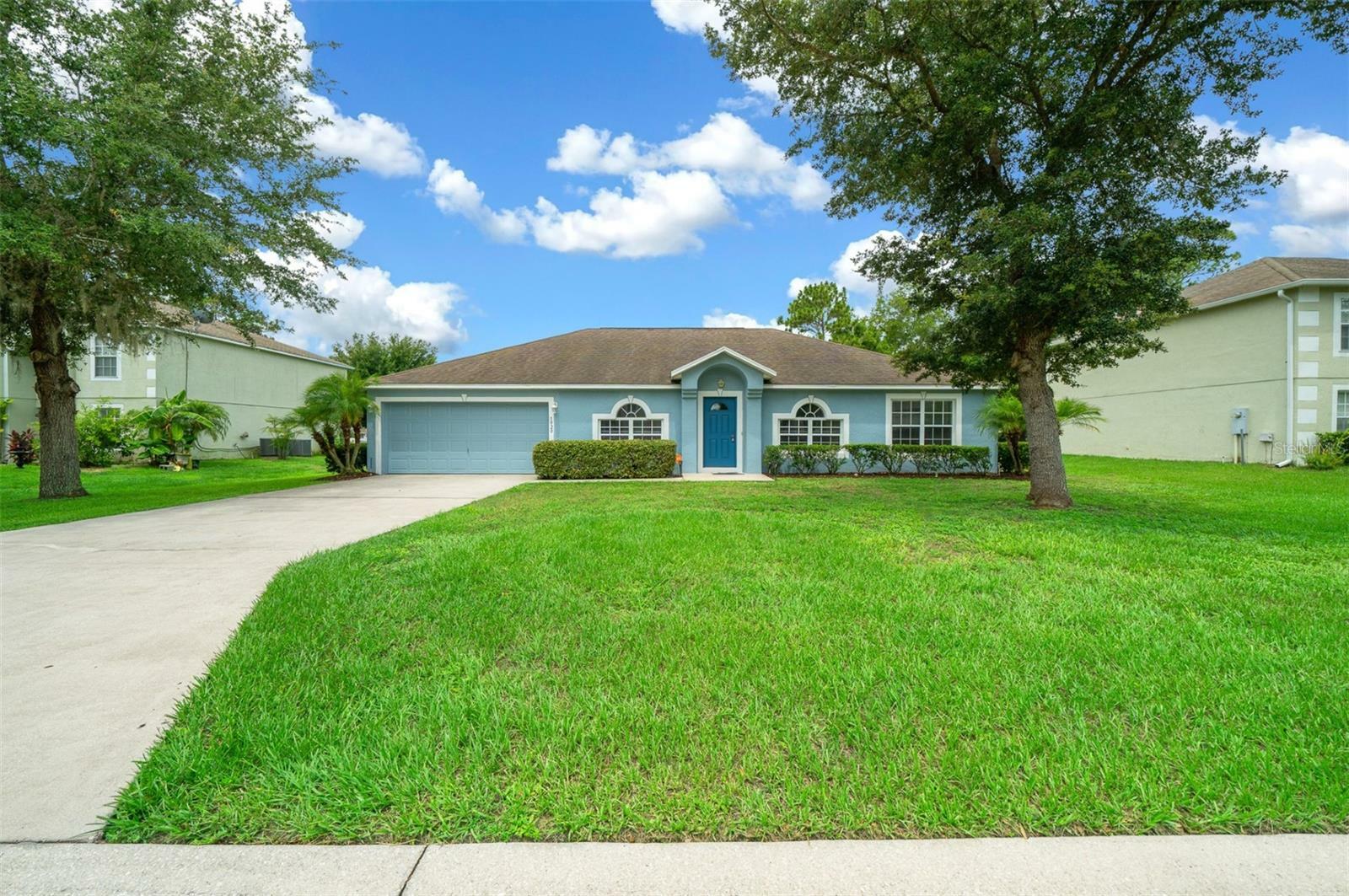 Property Photo:  3020 SE 45th Court  FL 34480 