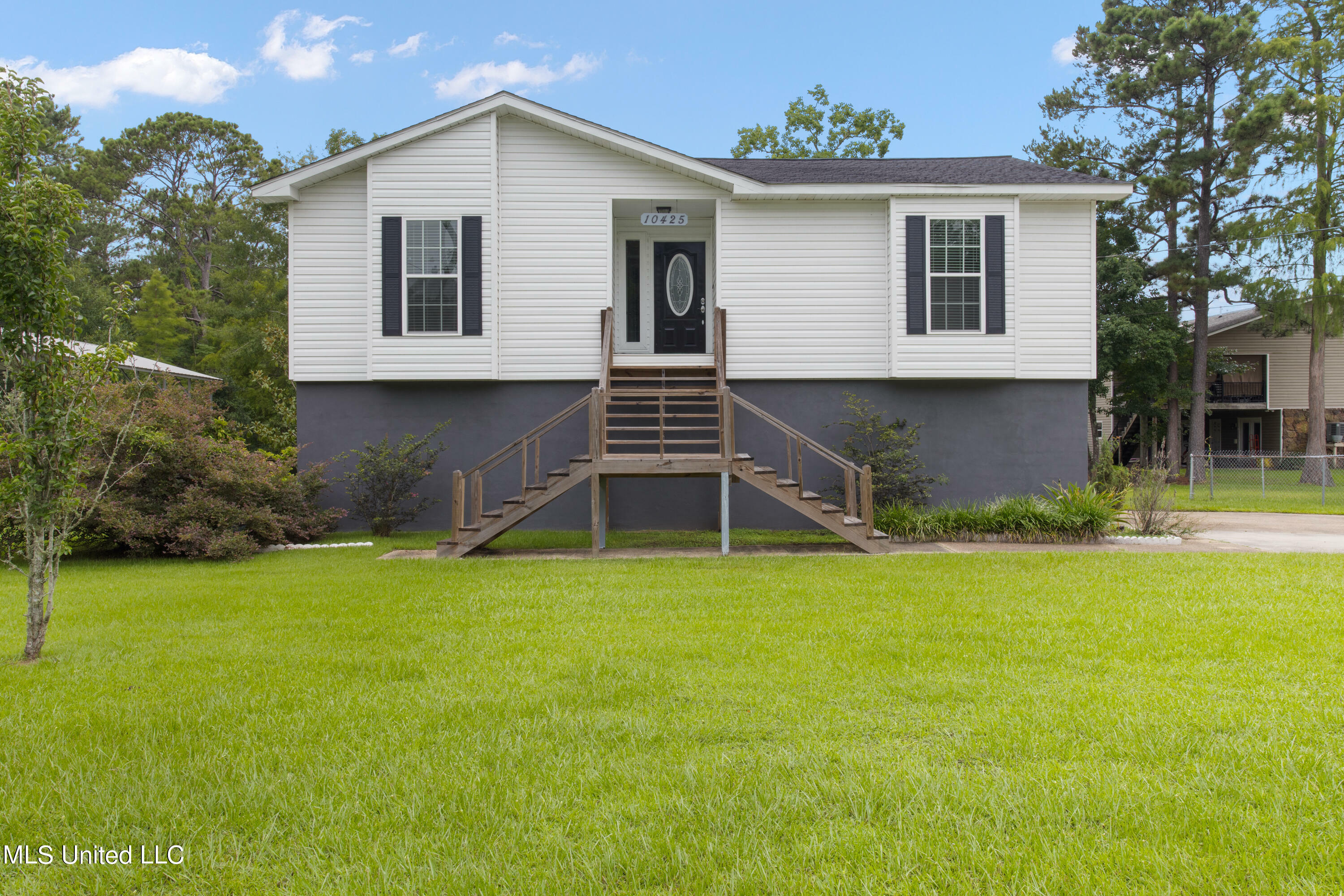 Property Photo:  10425 Riverbend Drive  MS 39562 