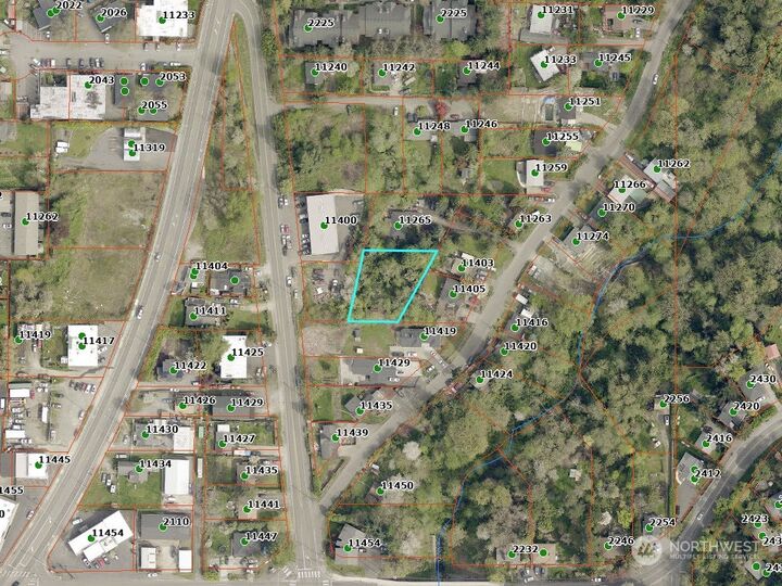 Property Photo: 114 Xx Roseberg Avenue S WA 98168