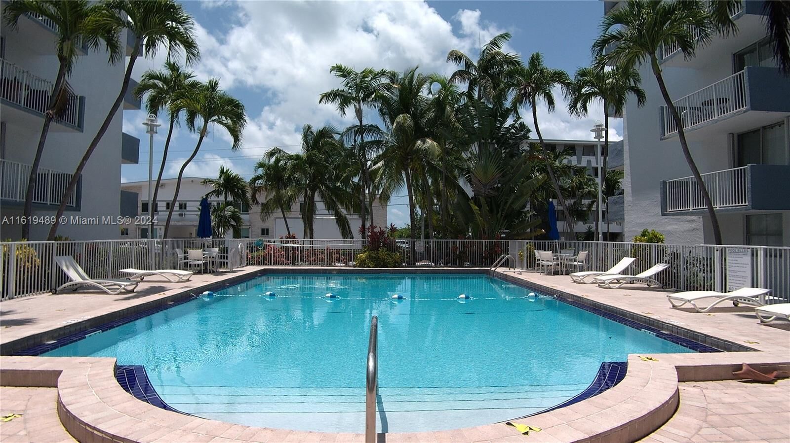 Property Photo: 1801 S Treasure Dr 327 FL 33141