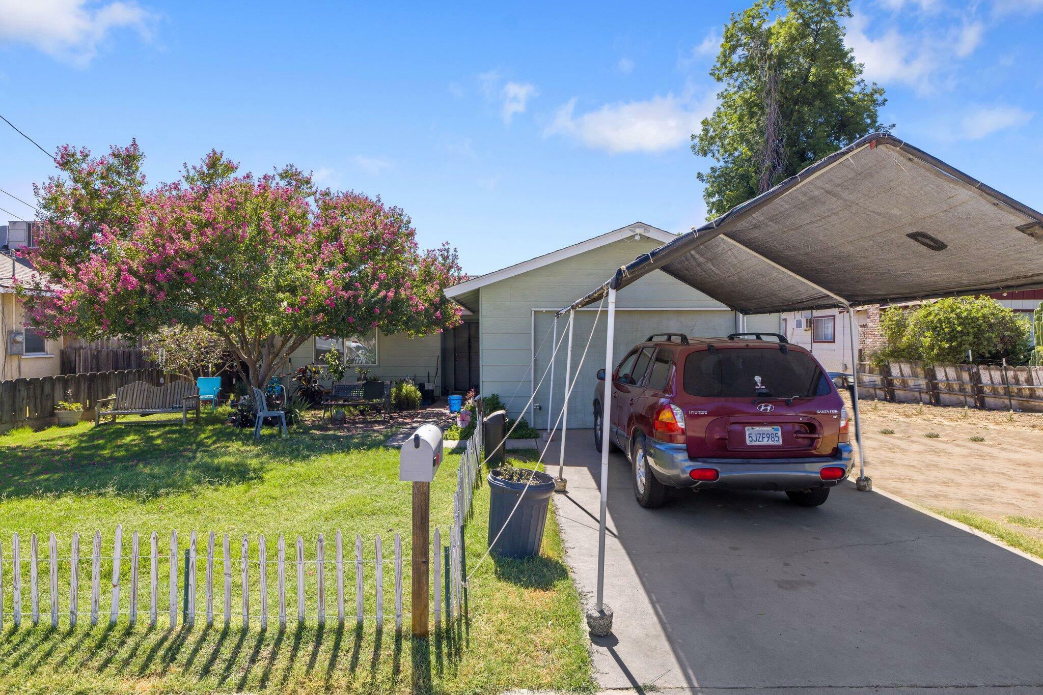 Property Photo:  1329 S Liberty Street  CA 93292 