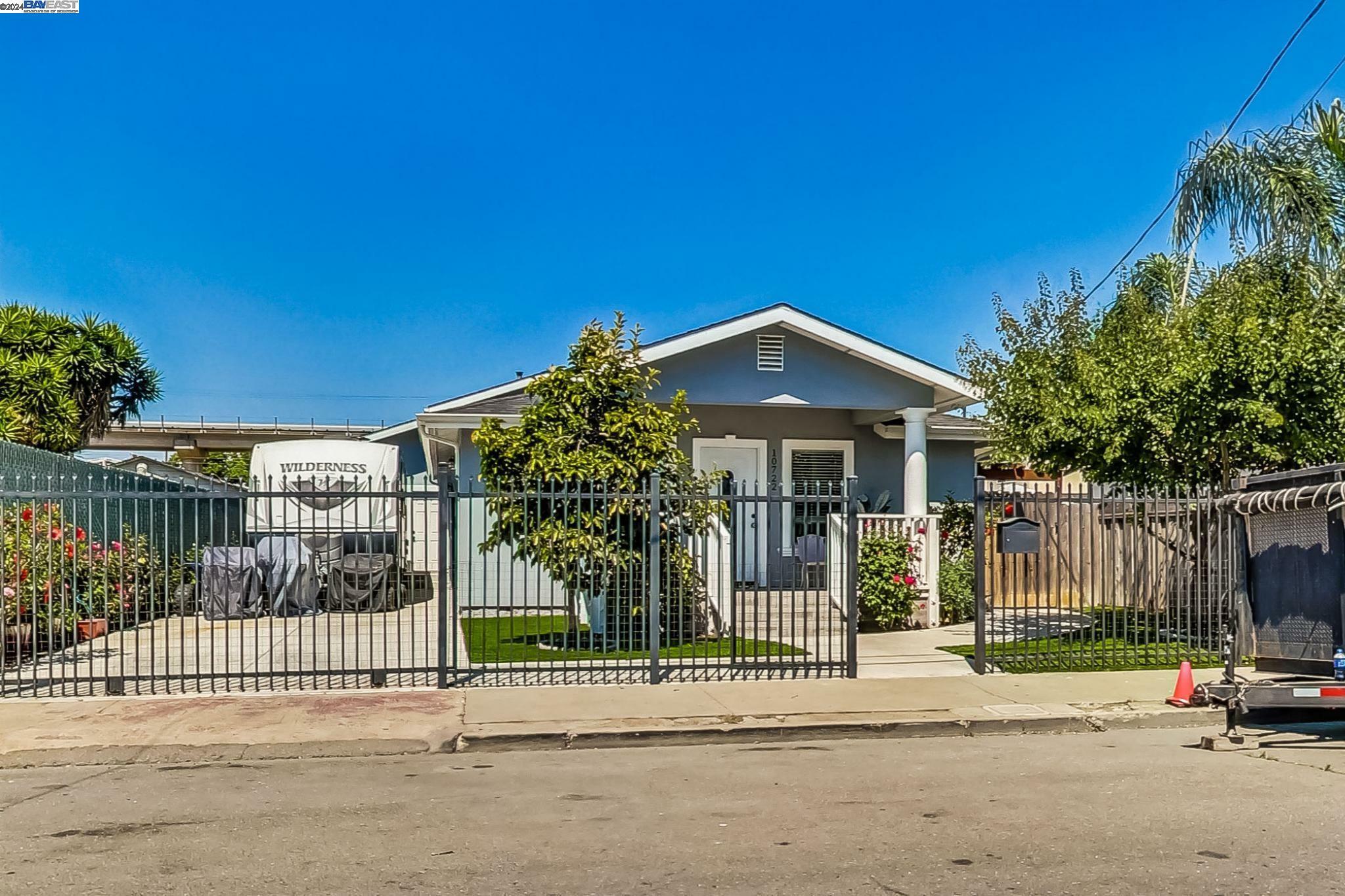 Property Photo:  10722 Pippin St  CA 94603 