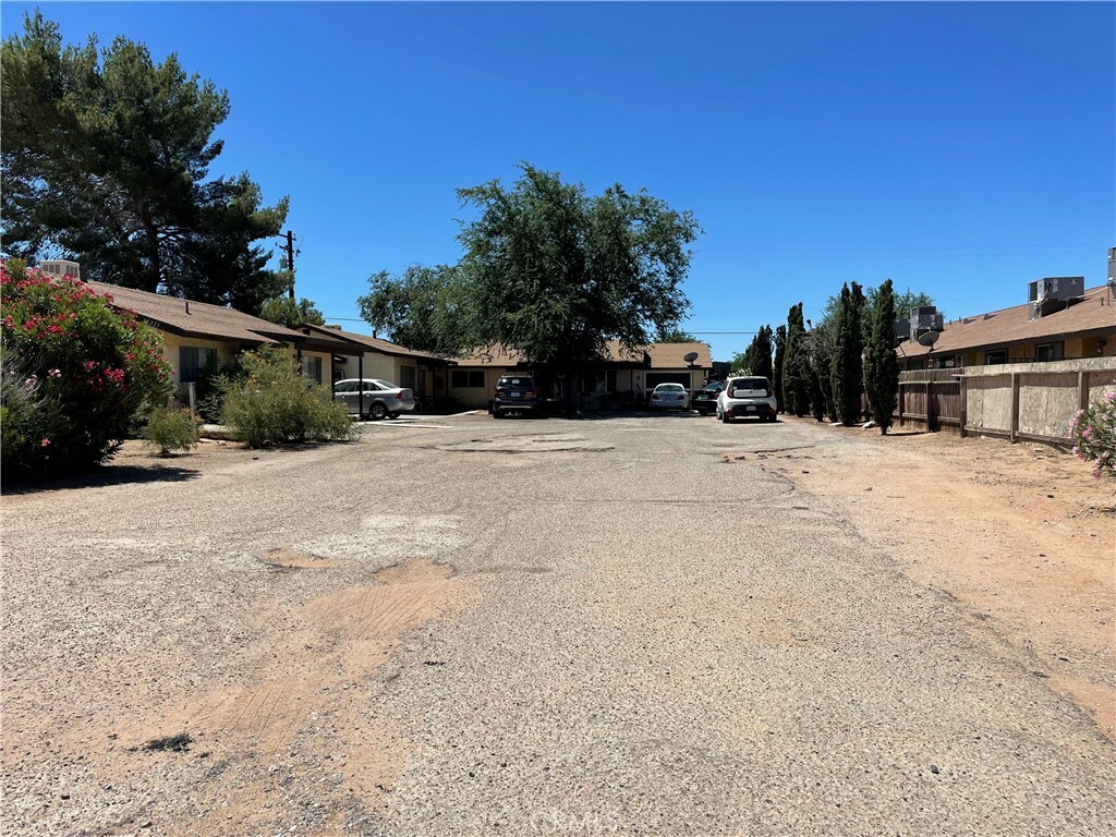 Property Photo: 20221 Zuni Road CA 92307