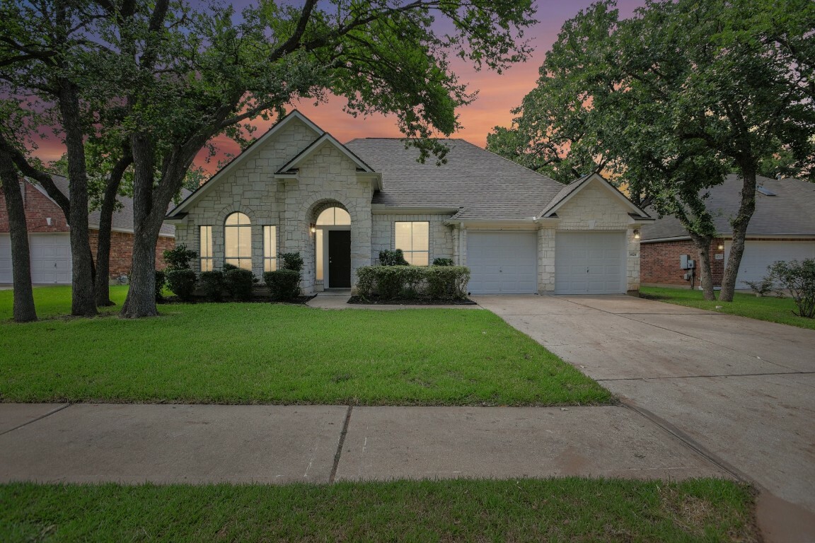 Property Photo: 4128 N Summercrest Loop TX 78681